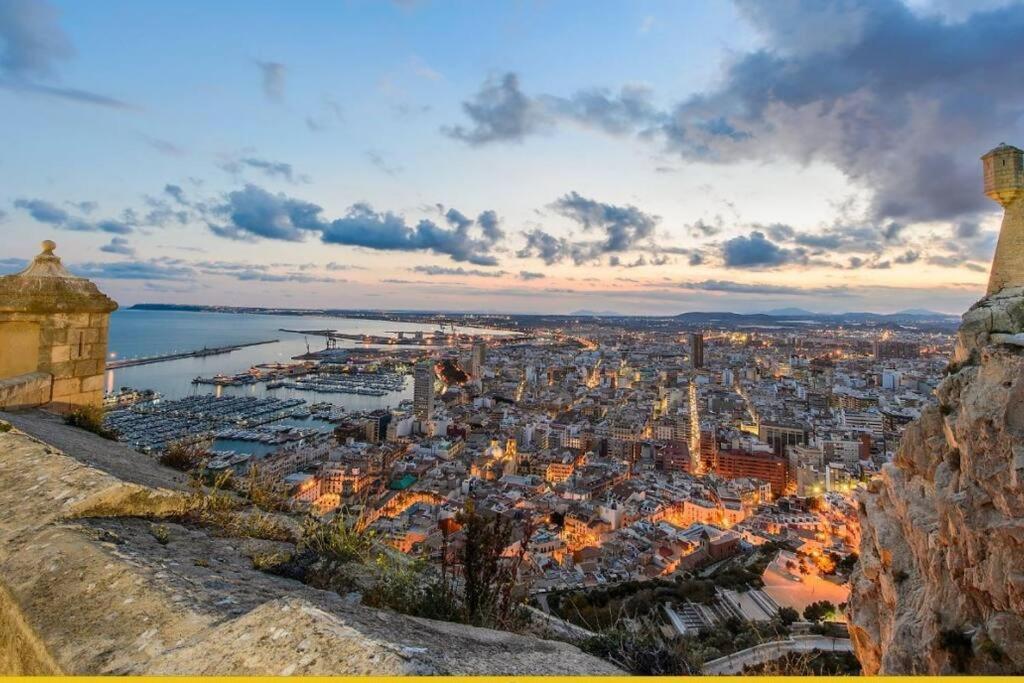 Sweet Home Alicante Nearby The Museum And Beach ภายนอก รูปภาพ